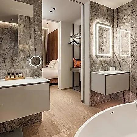 Aria Retreat & - The Leading Of The World